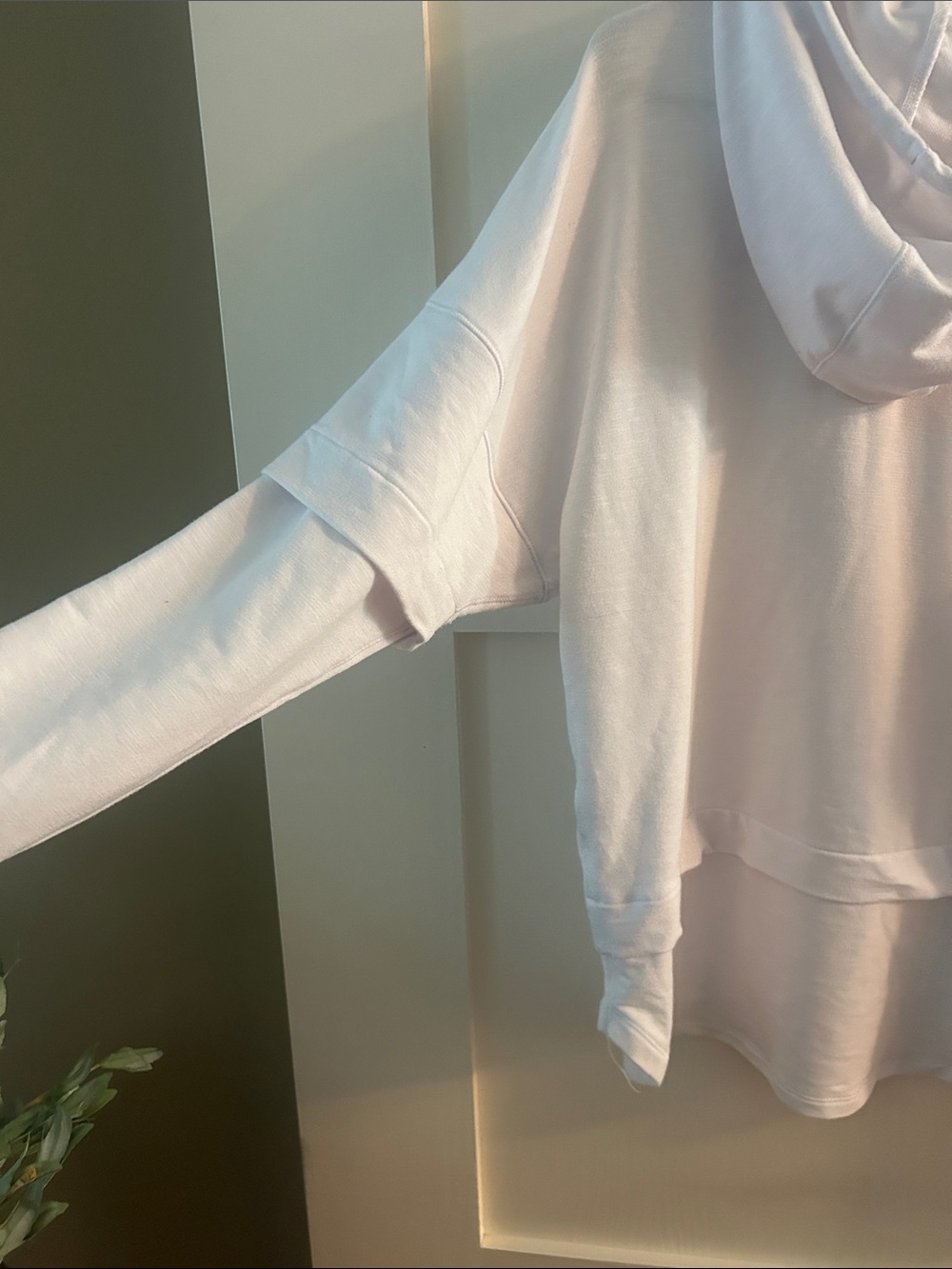 Under Armour White Hooded Women's Pullover with Black Drawcords - Picture 7 of 7